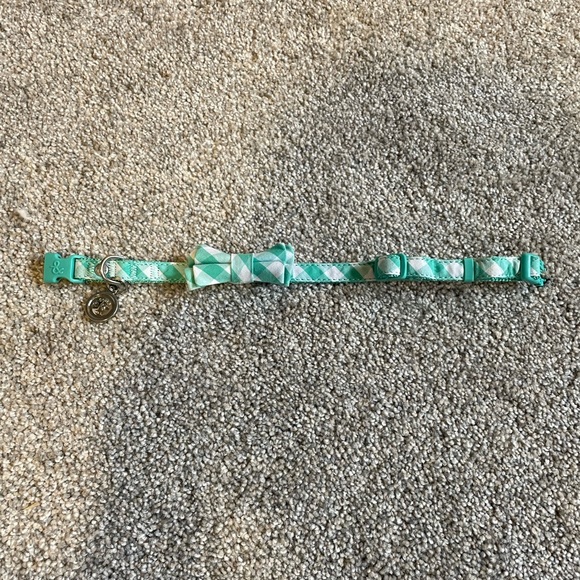 Pet Dog or Cat Collar with Bow - Picture 3 of 3